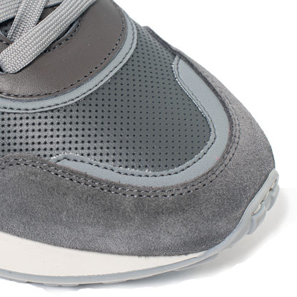 Road Runner Dark Ice Grey Shoe / Sneakers