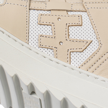 City Walker Tan Shoes / Sneakers